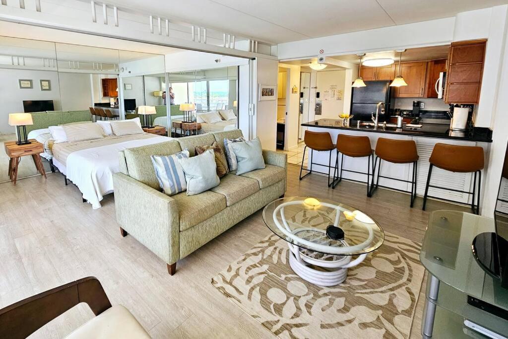 Ilikai Hotel Condo With Kitchen And Ocean View Honolulu Exteriör bild